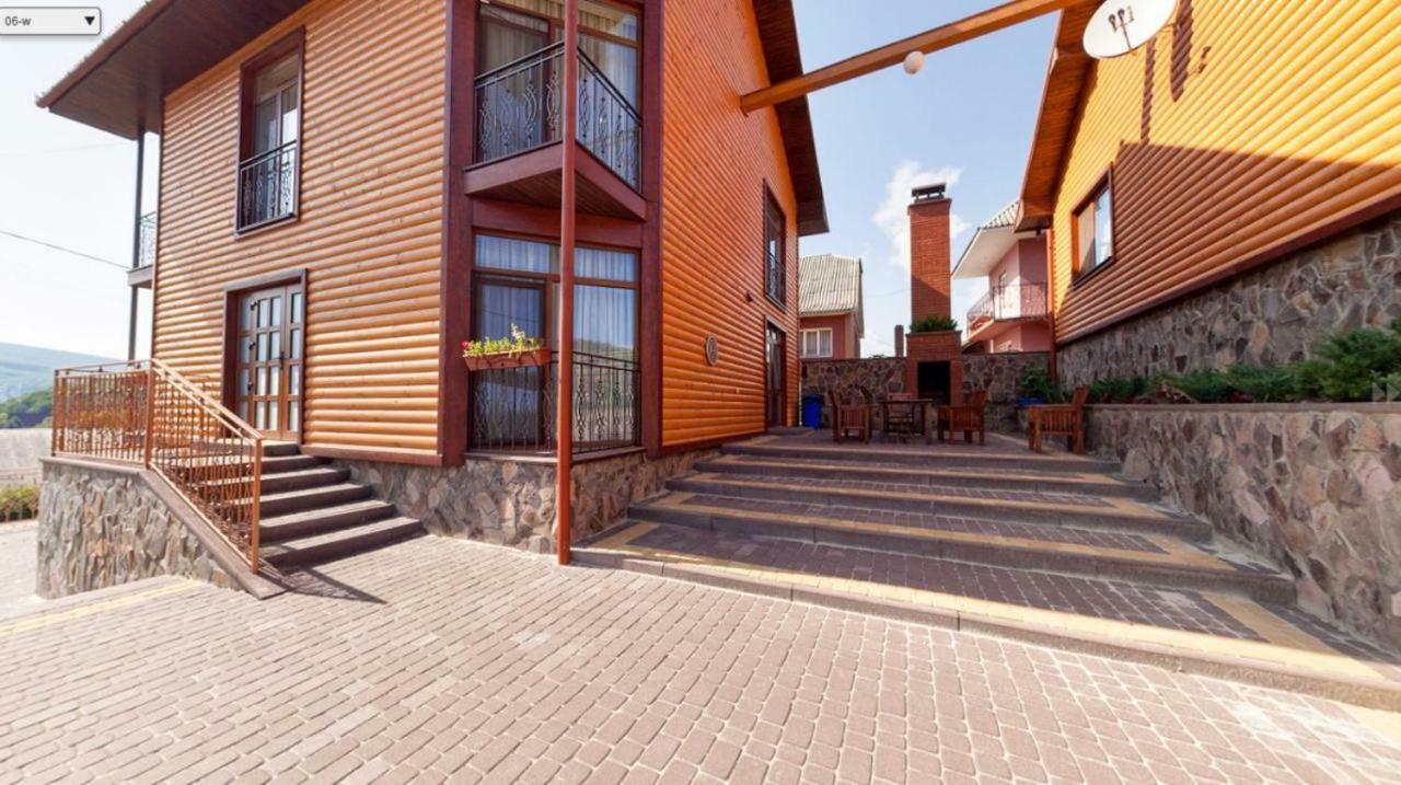 Mini Hotel Solnce Karpat Поляна Екстер'єр фото